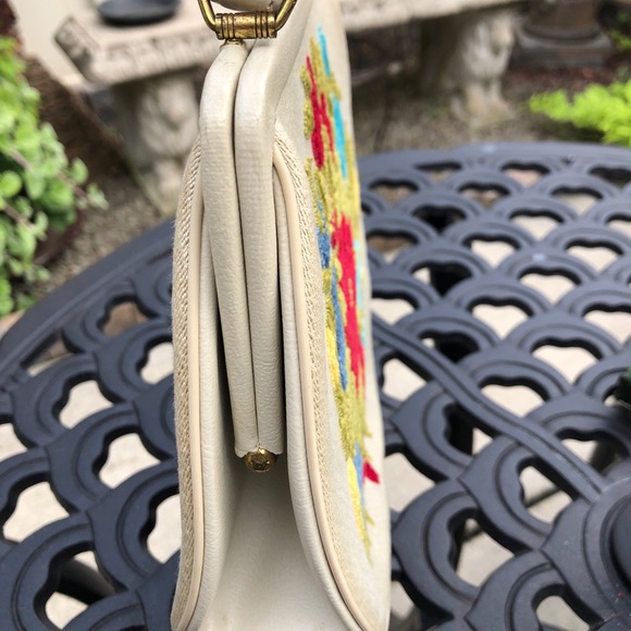 Vintage Needlepoint Handbag in rich hues. Must see - Picture 6 of 11